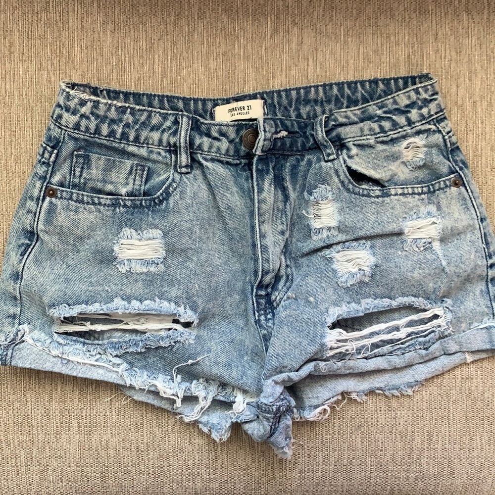 Forever 21 size 27 shorts
